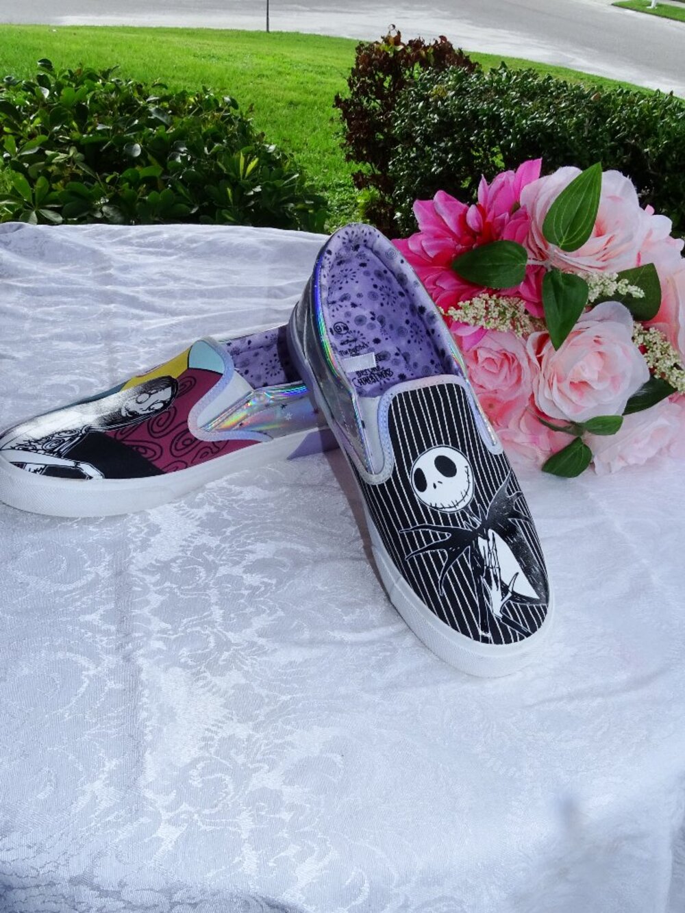 NWOT Disney Nightmare Before Christmas Jack & Sally Slip-On Shoes Size 9.5